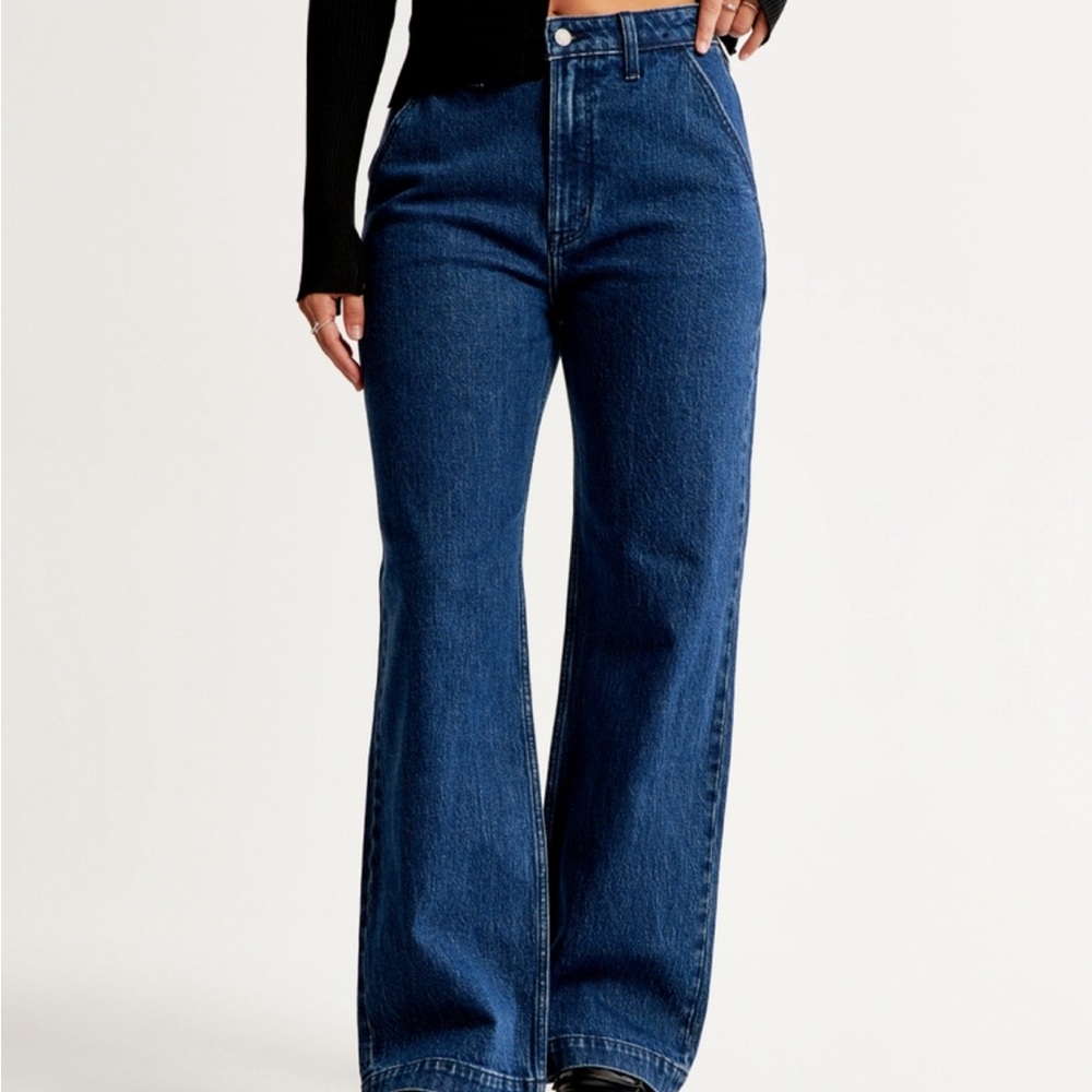 Abercrombie & Fitch Curve Love High Rise 90s Relaxed Jeans (size 32)